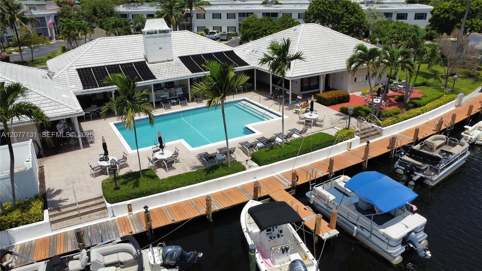 160 Cypress Club Dr # 608 — Photo 2