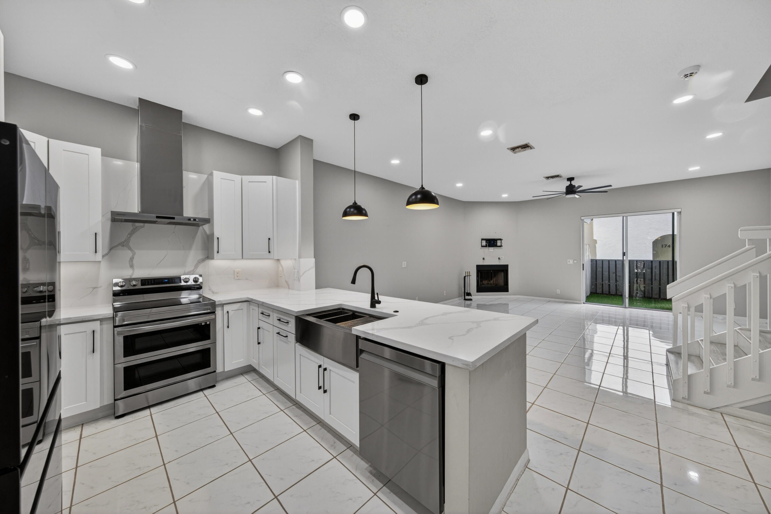 835 NE 17th Way, Fort Lauderdale FL 33304