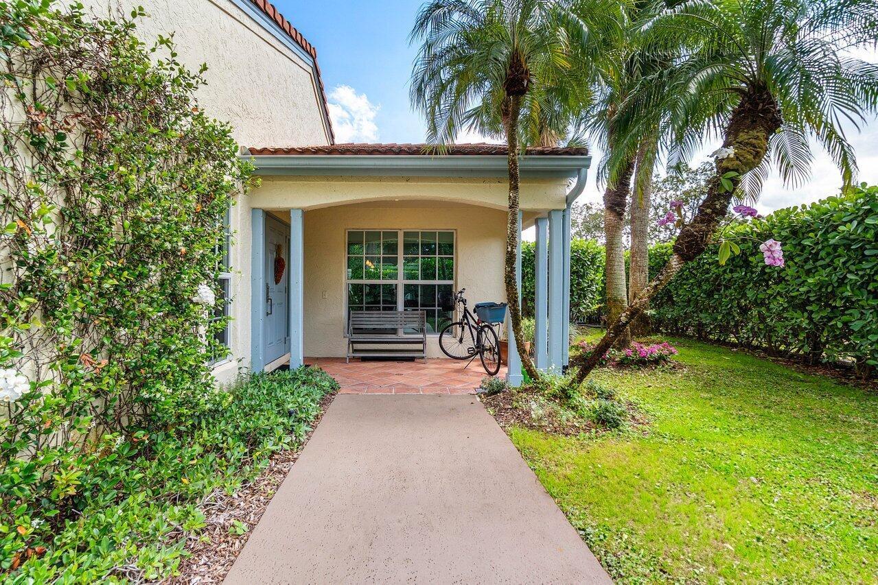 2320 Las Casitas Drive, Wellington FL 33414