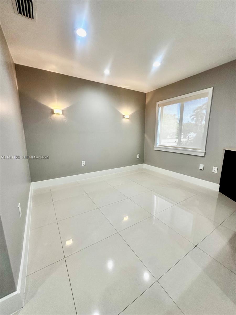 12851 NW 11th St — Photo 5