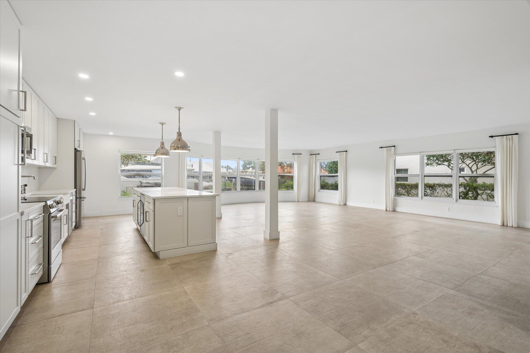5100 Bayview Drive # 106, Fort Lauderdale FL 33308