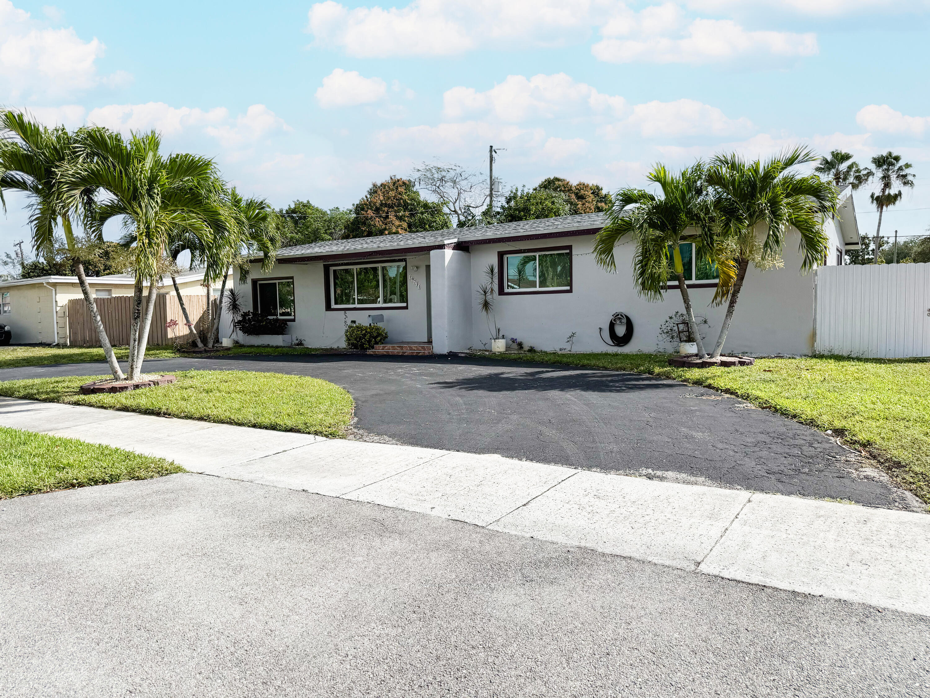 19731 NW 4TH Avenue, Miami Gardens FL 33169