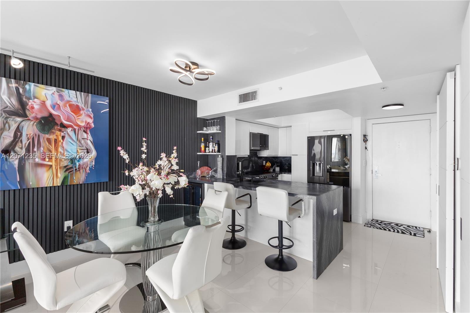 1800 Sunset Harbour Dr # 2409 View 12