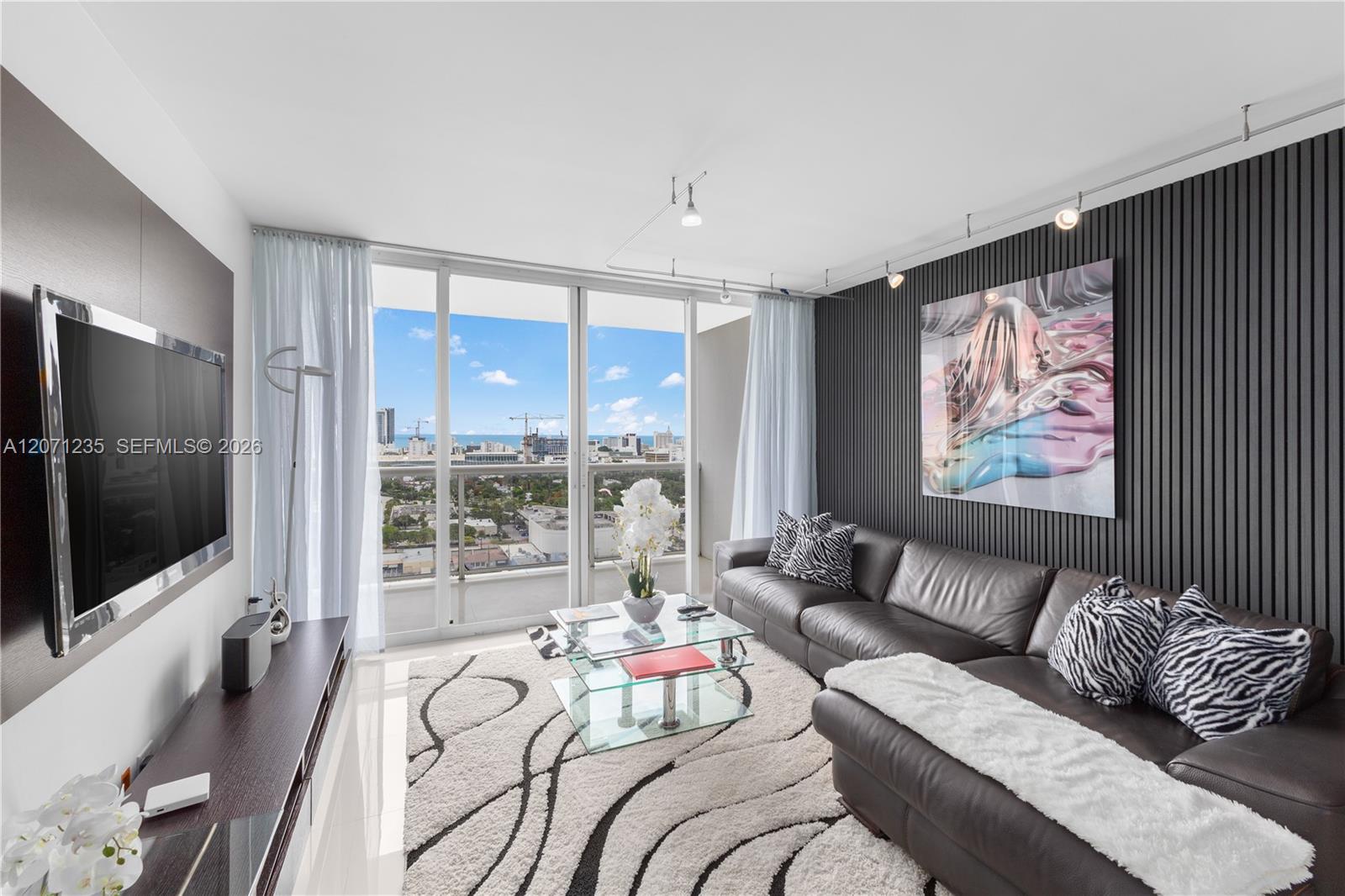 1800 Sunset Harbour Dr # 2409 View 2