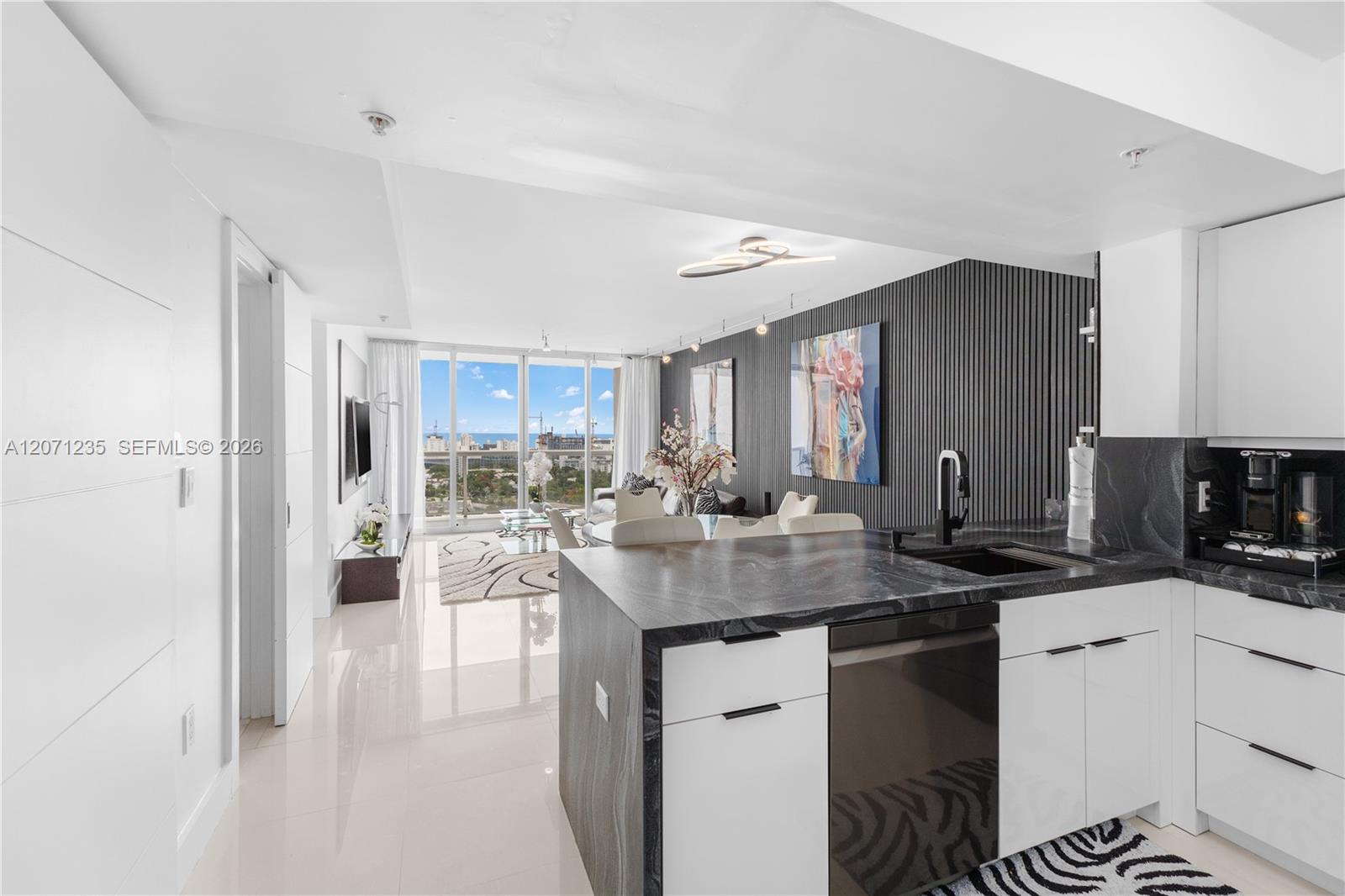 1800 Sunset Harbour Dr # 2409 View 8