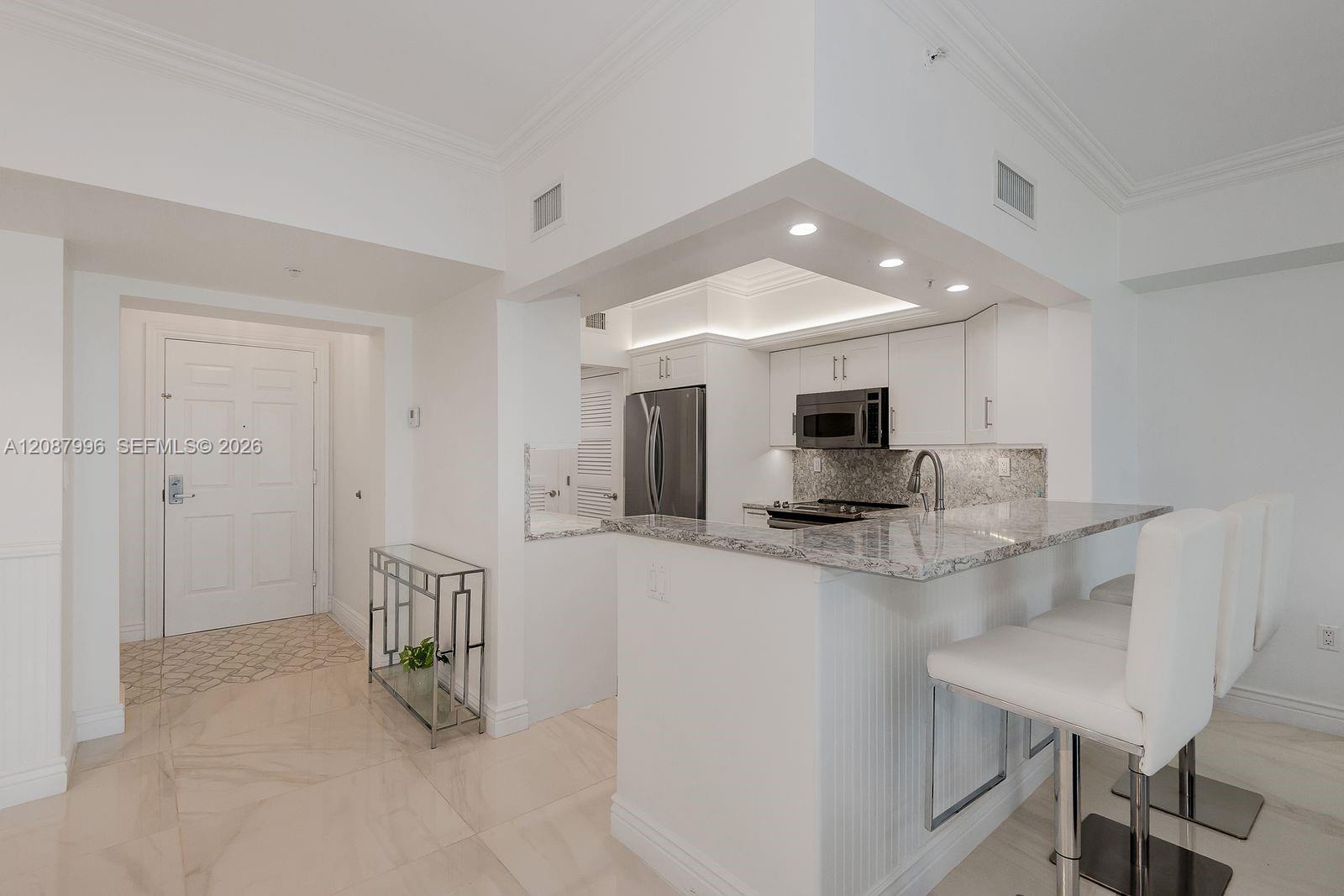 3020 NE 32nd Ave # 1401 — Photo 3