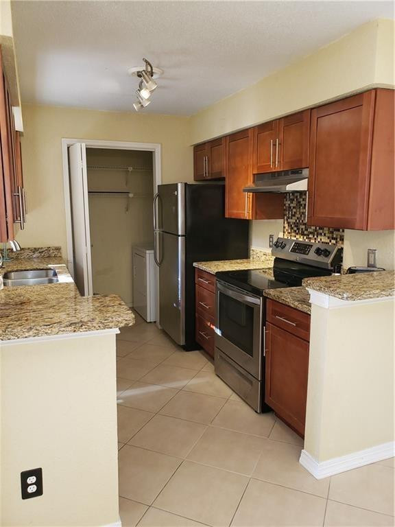 833 RIVERSIDE Drive # 824 — Photo 5