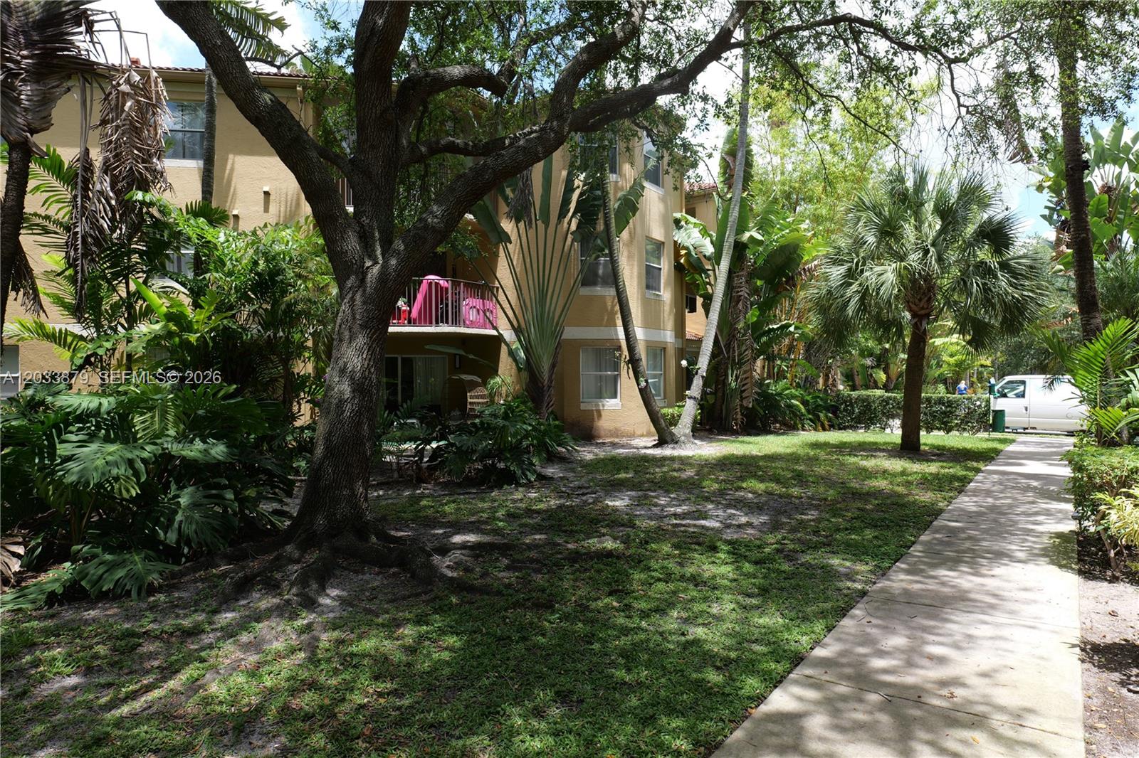 771 N Pine Island Rd # 308 — Photo 4