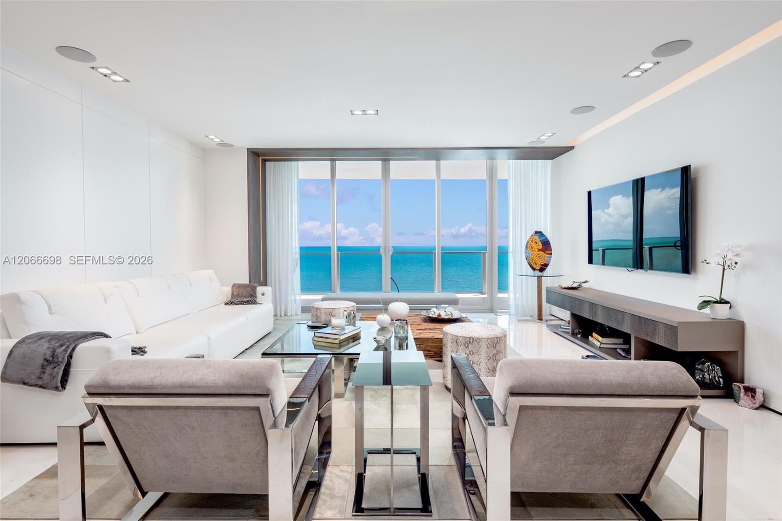 360 Ocean Dr # 804S — Photo 2