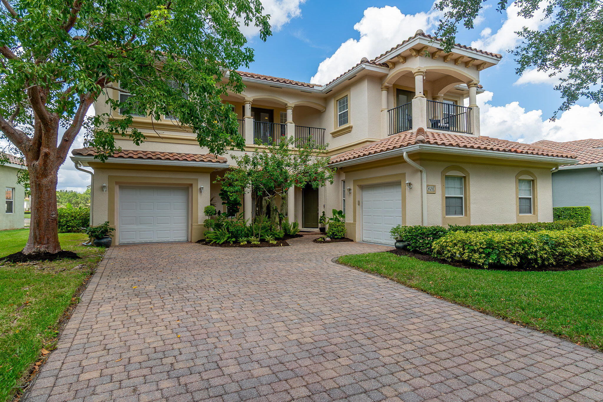 428 Cresta Circle — Photo 2