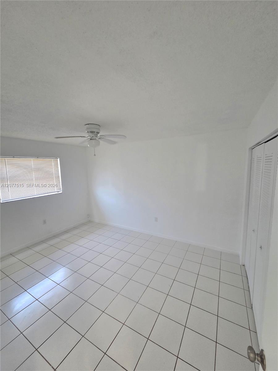 4030 SW 61st Ave # 8 — Photo 4
