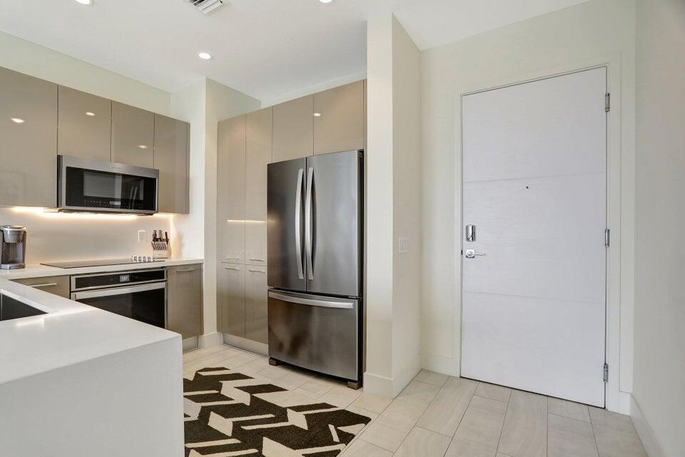 2000 METROPICA Way # 2607 — Photo 5