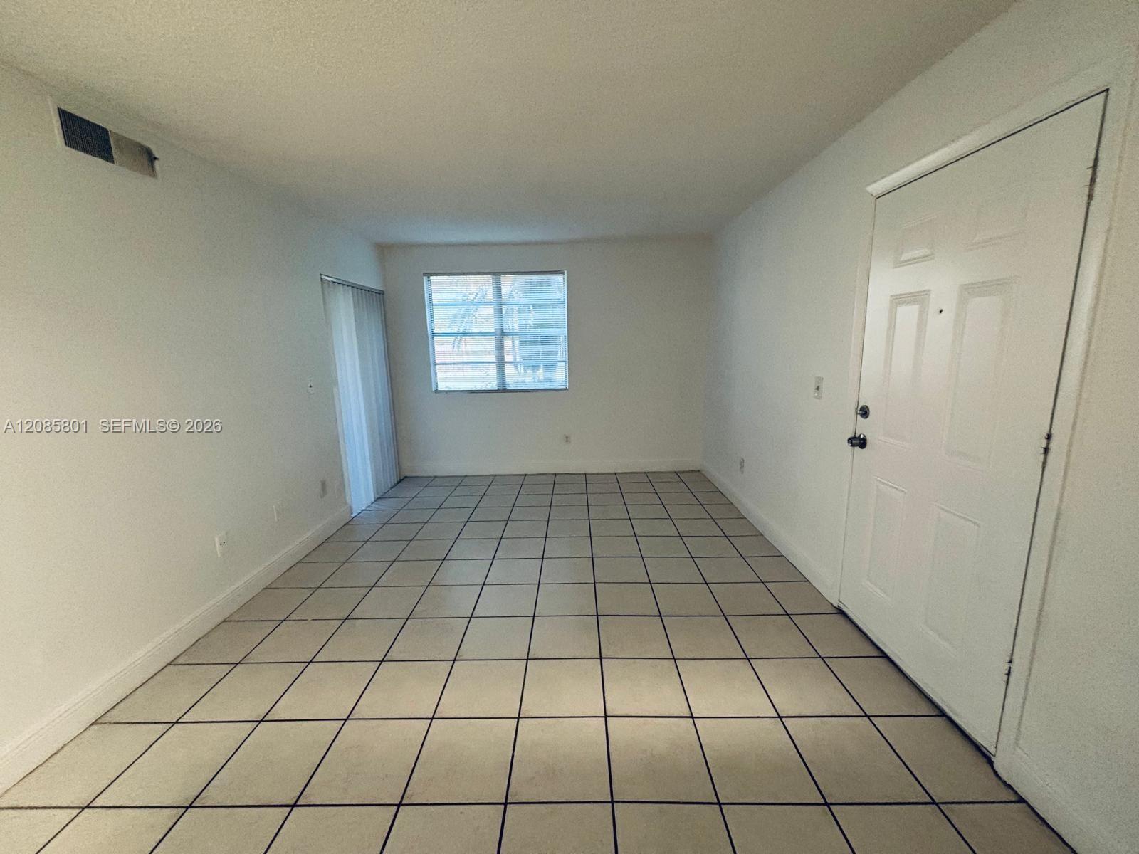 1237 SW 46th Ave # 811 — Photo 2