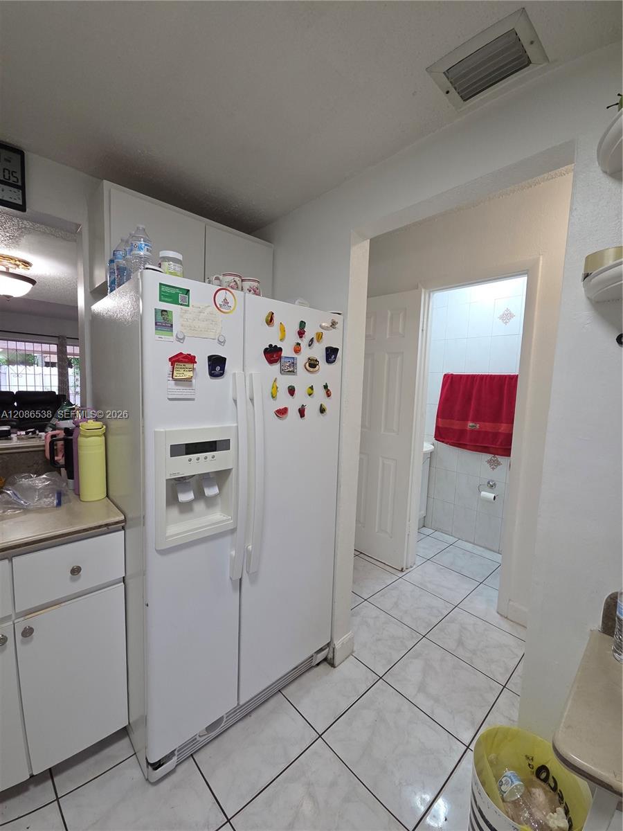 1784 W 56th Ter # 401 — Photo 3