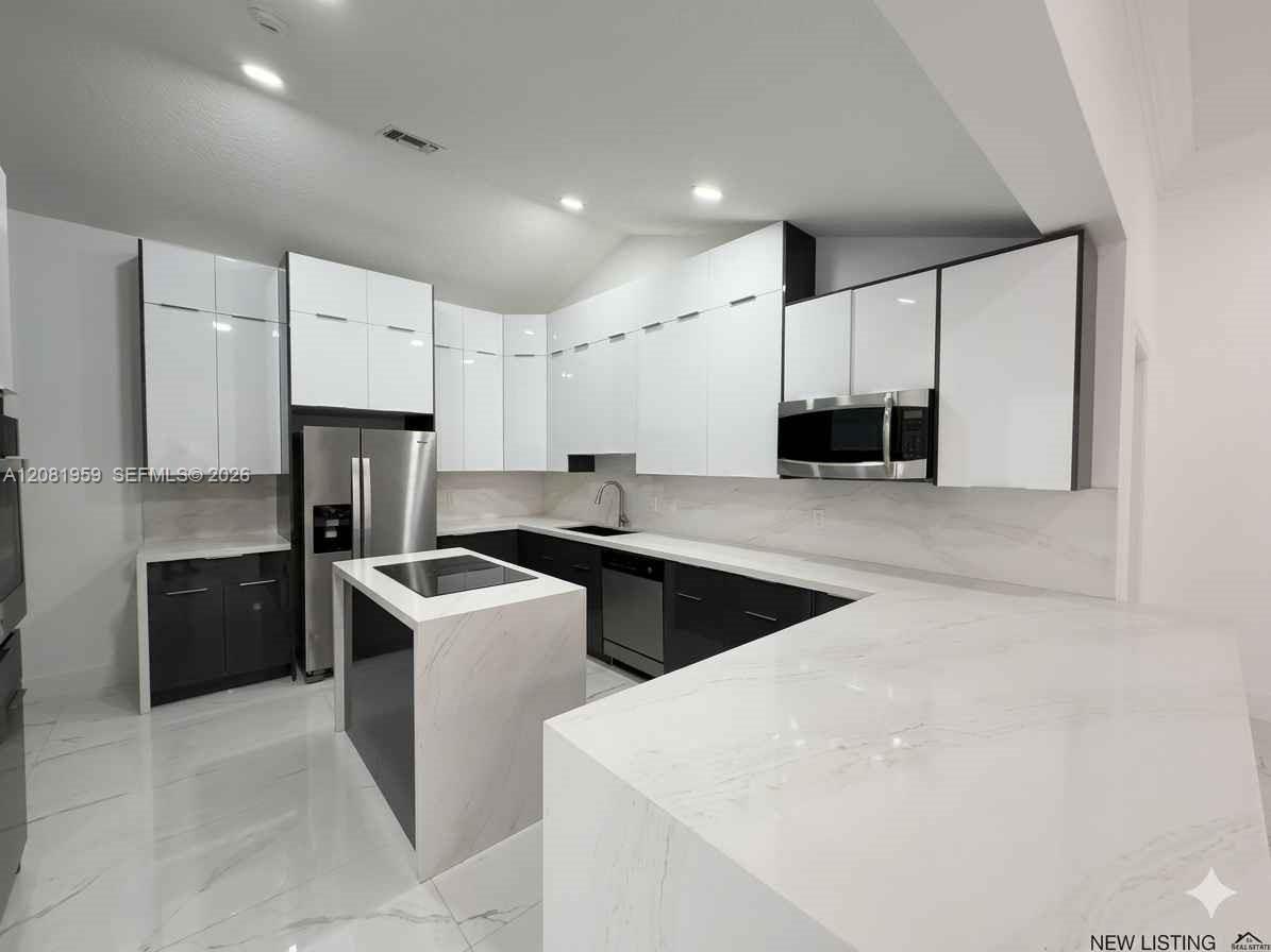 2029 Greenview Cove Dr # 2029 — Photo 2