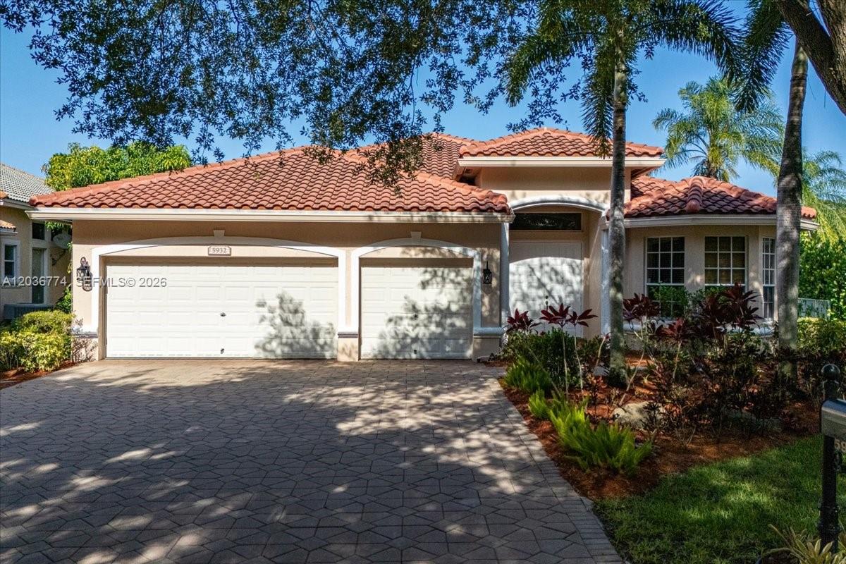 5932 NW 56th Cir, Coral Springs FL 33067