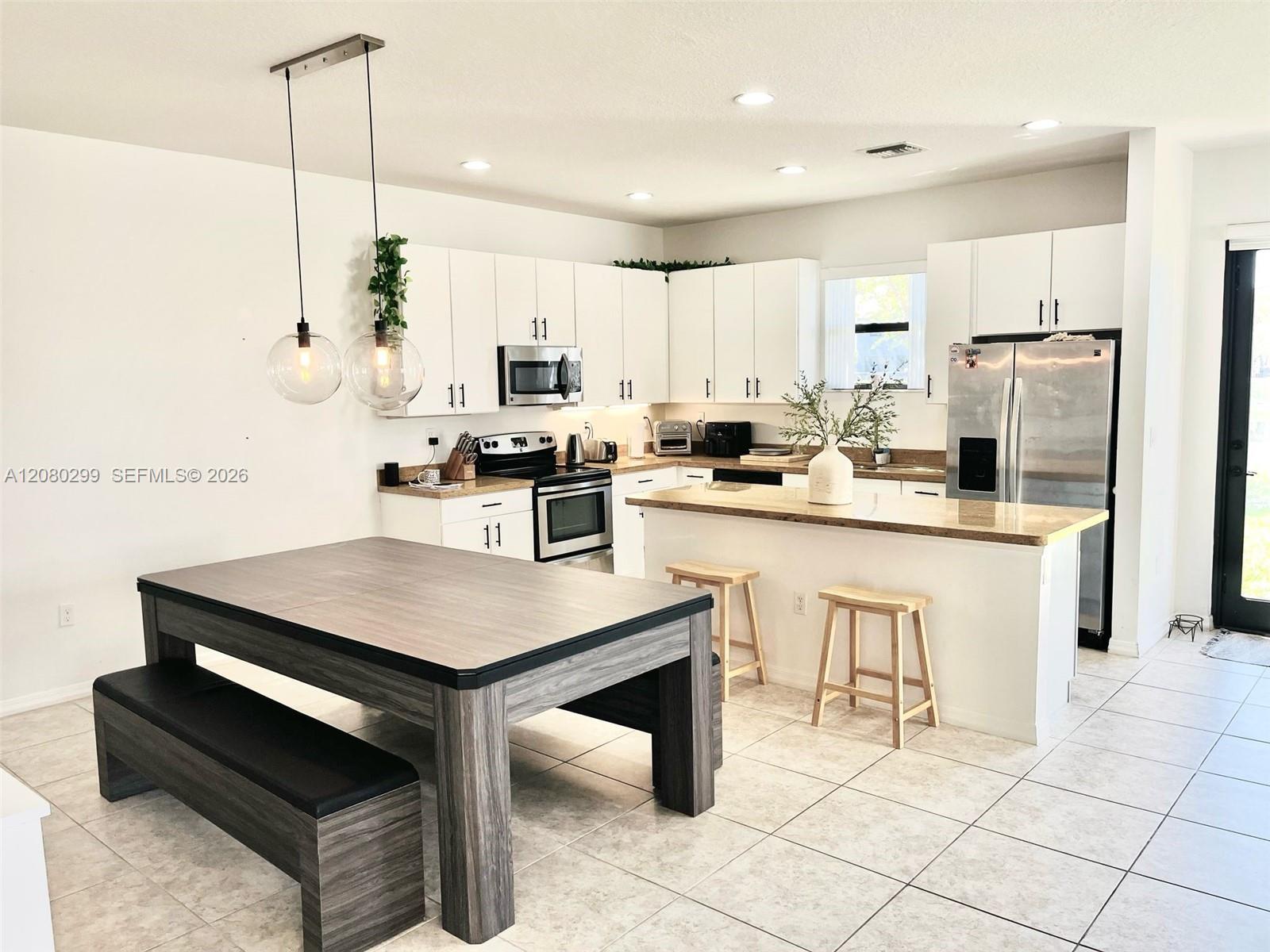 616 NE 193rd St — Photo 3