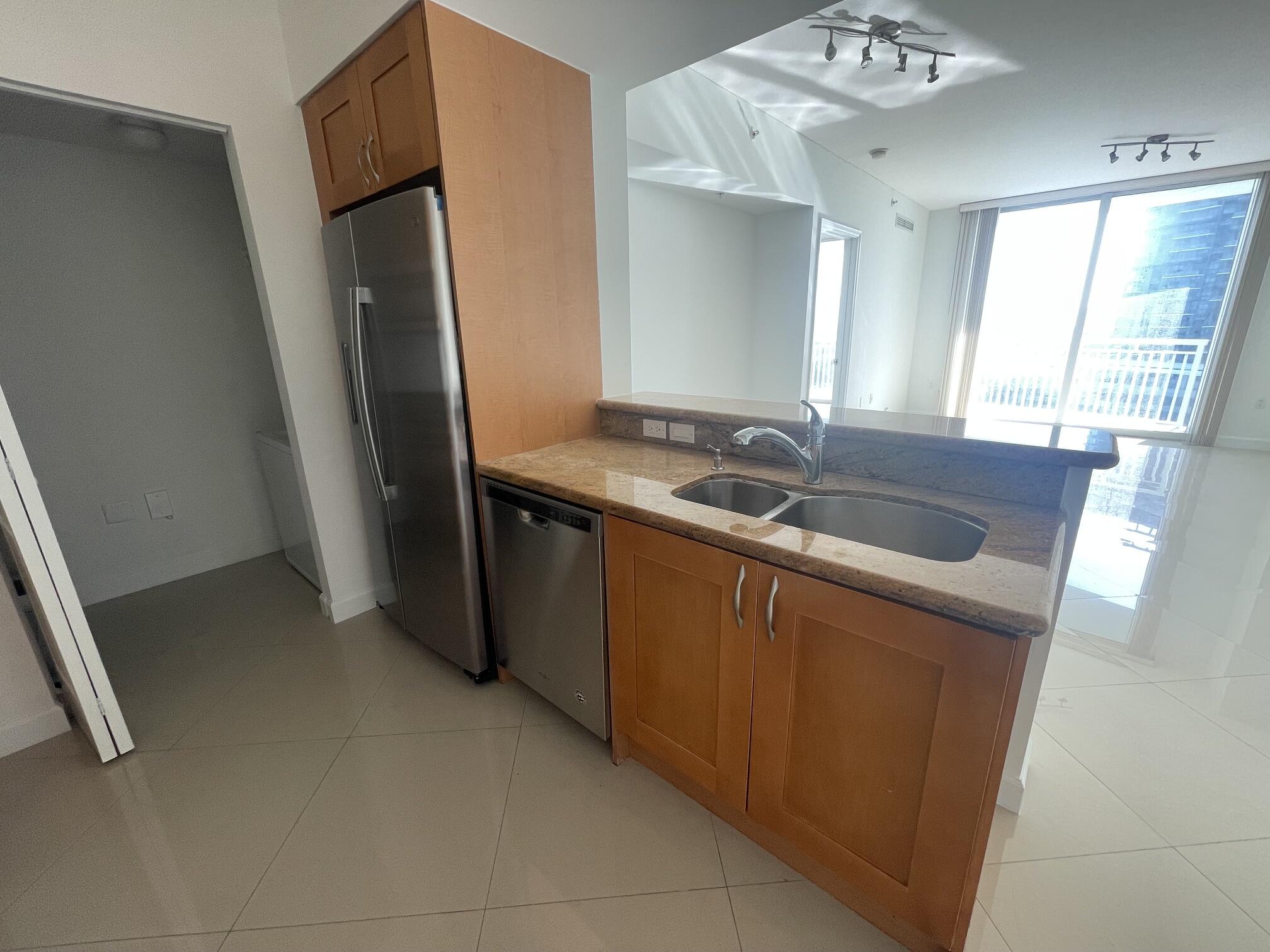 1755 E HALLANDALE BEACH Boulevard # 1005E — Photo 3