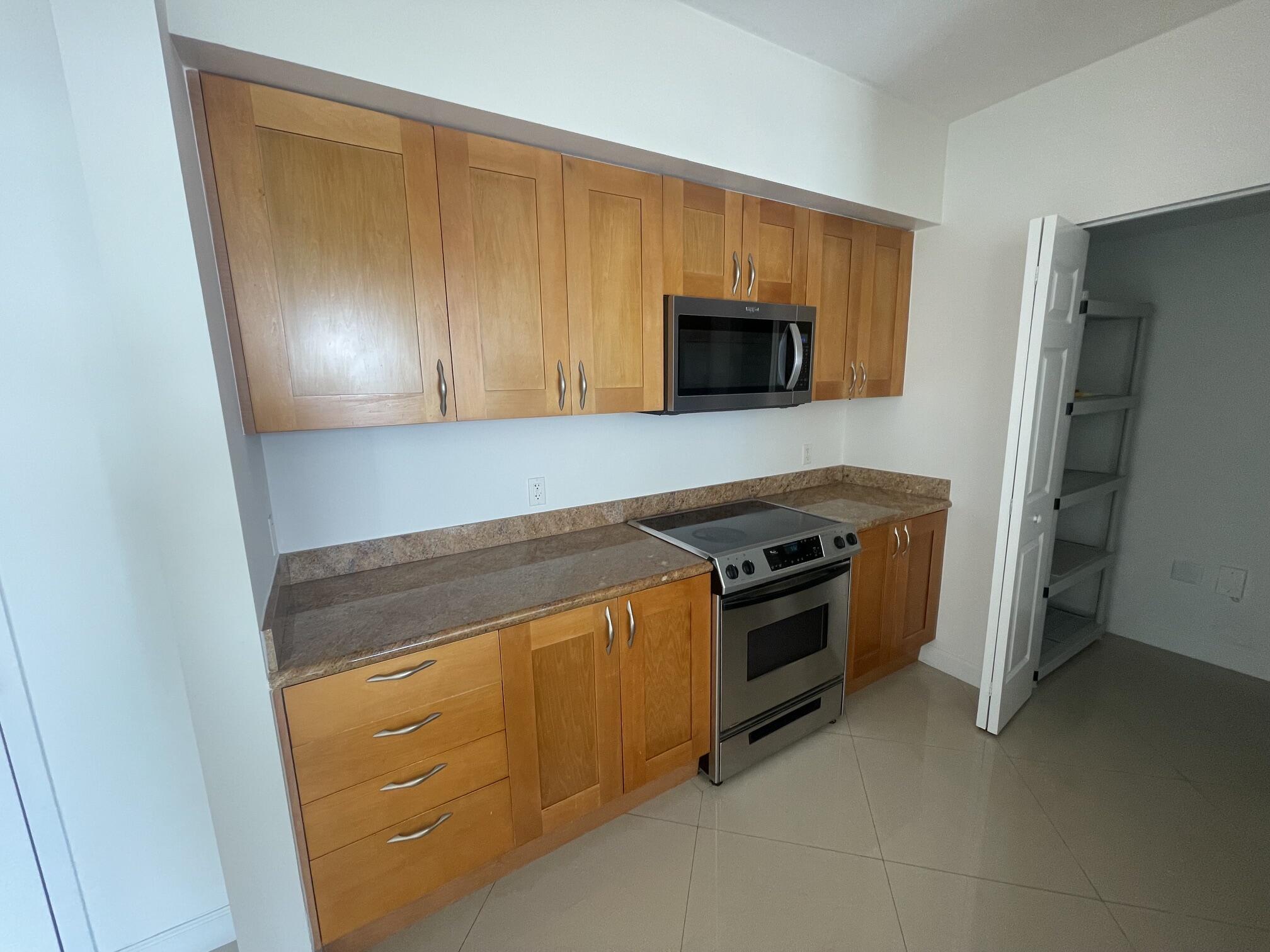 1755 E HALLANDALE BEACH Boulevard # 1005E — Photo 2