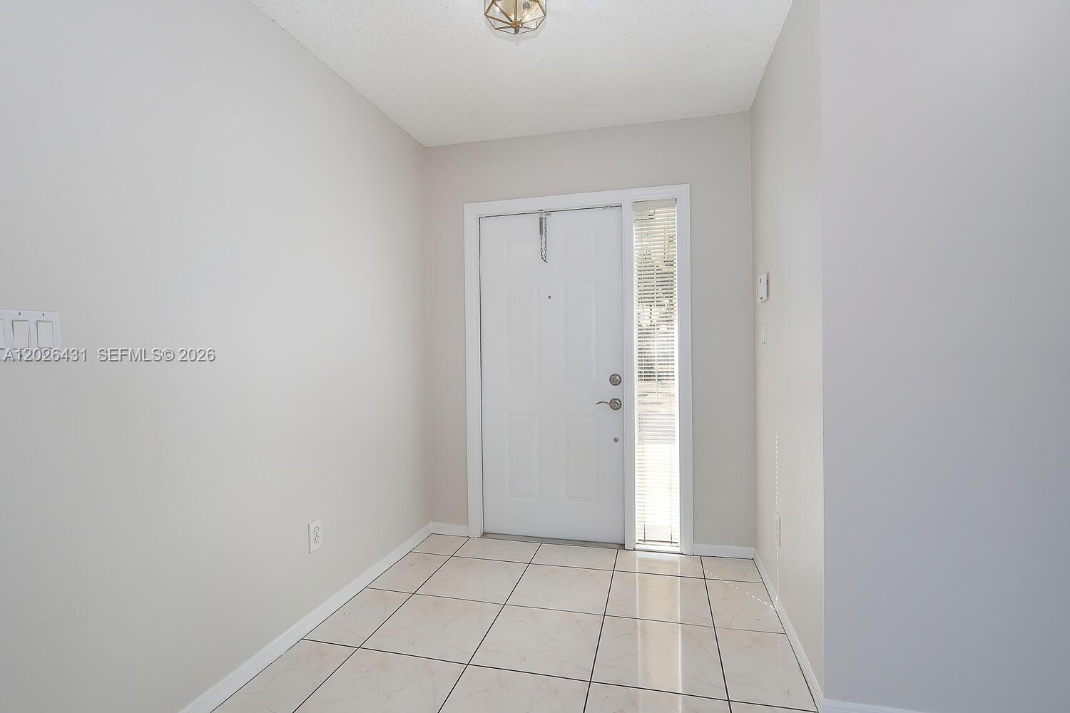 12357 SW 144th Ter — Photo 3