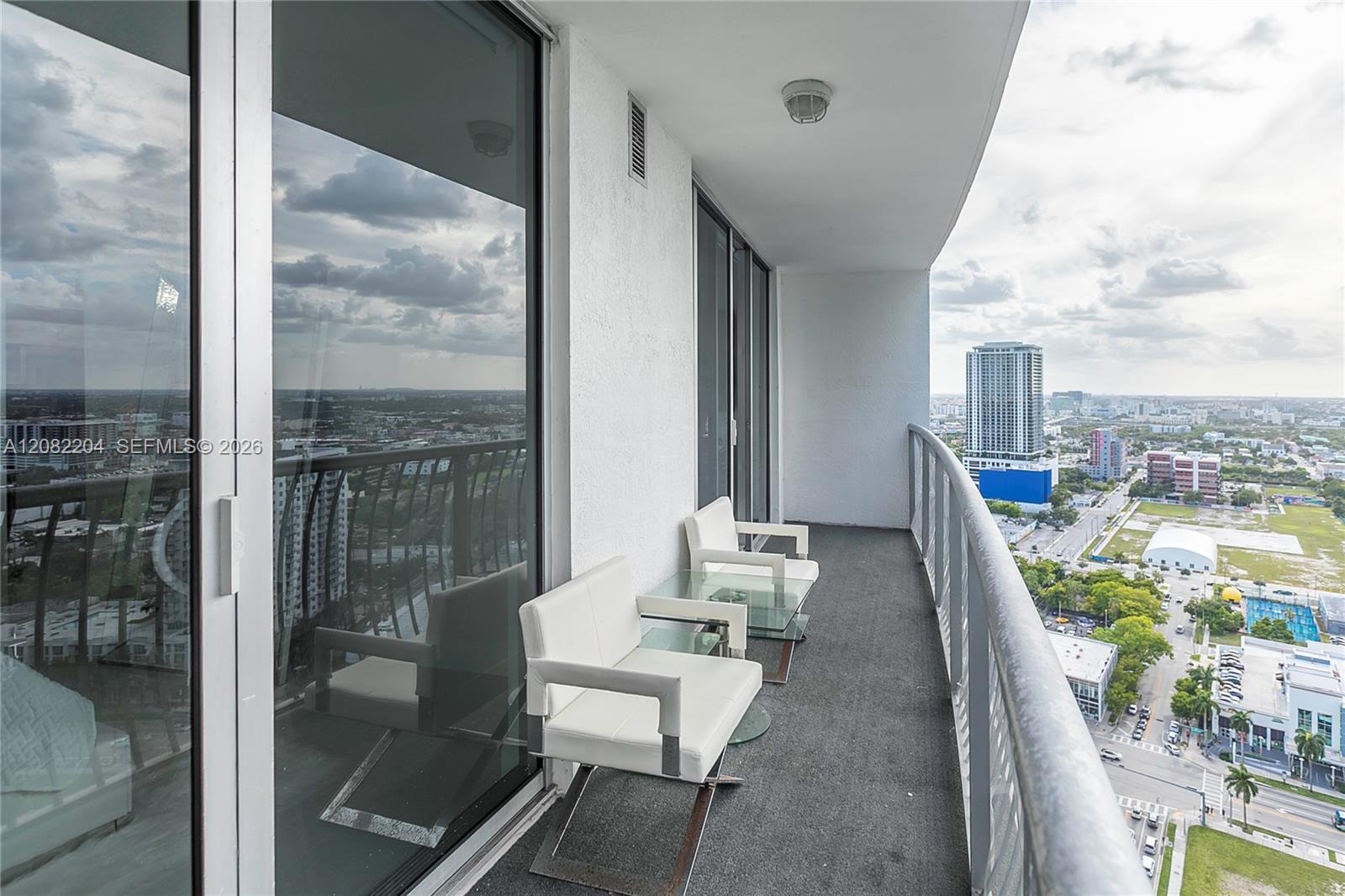 1750 N Bayshore Dr # 3211 — Photo 2