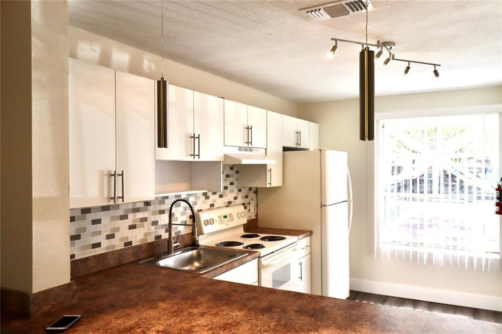 8121 SW 21ST Court # 8121 — Photo 4