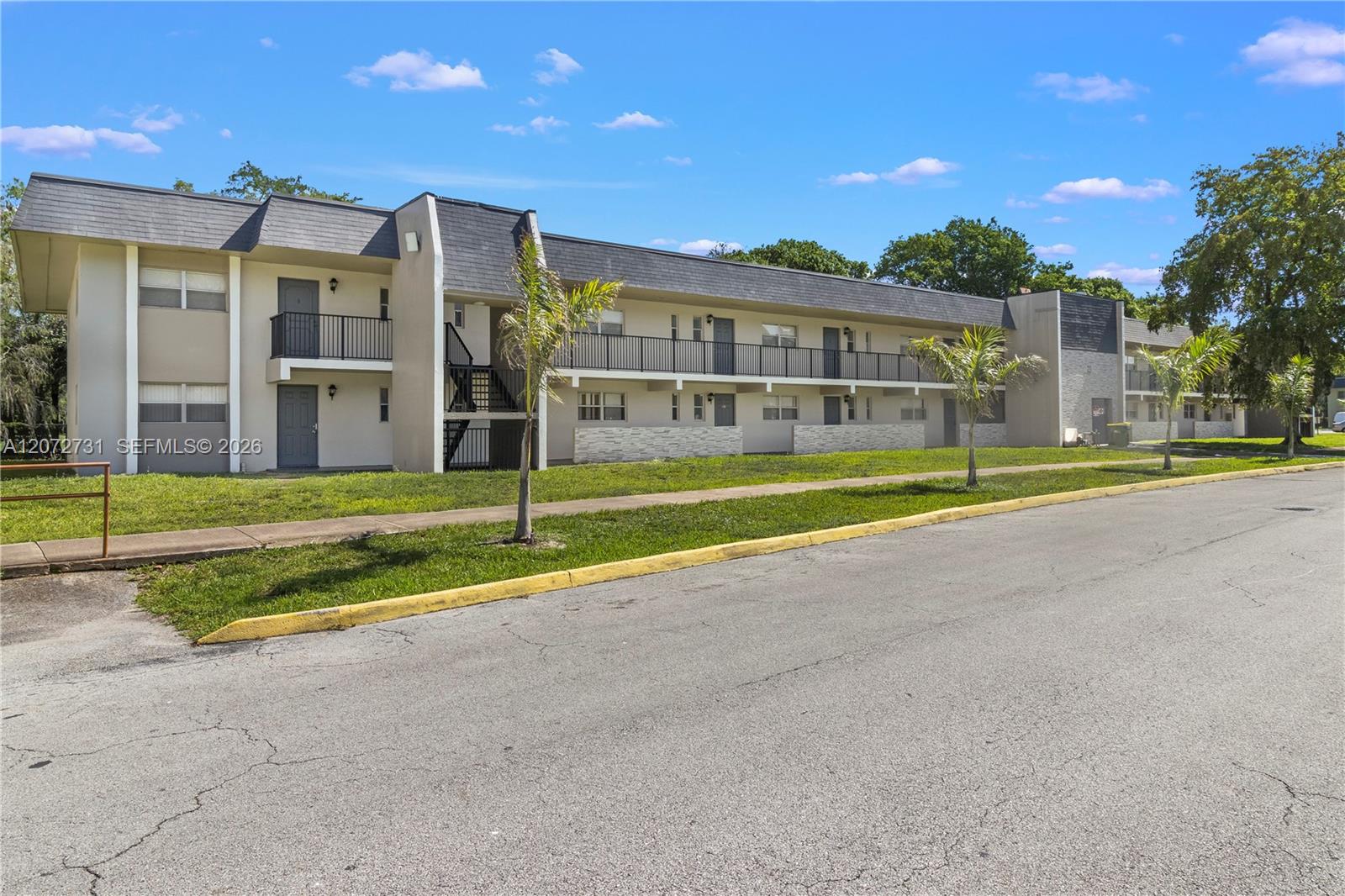 7925 Fairview Dr # 105, Tamarac FL 33321