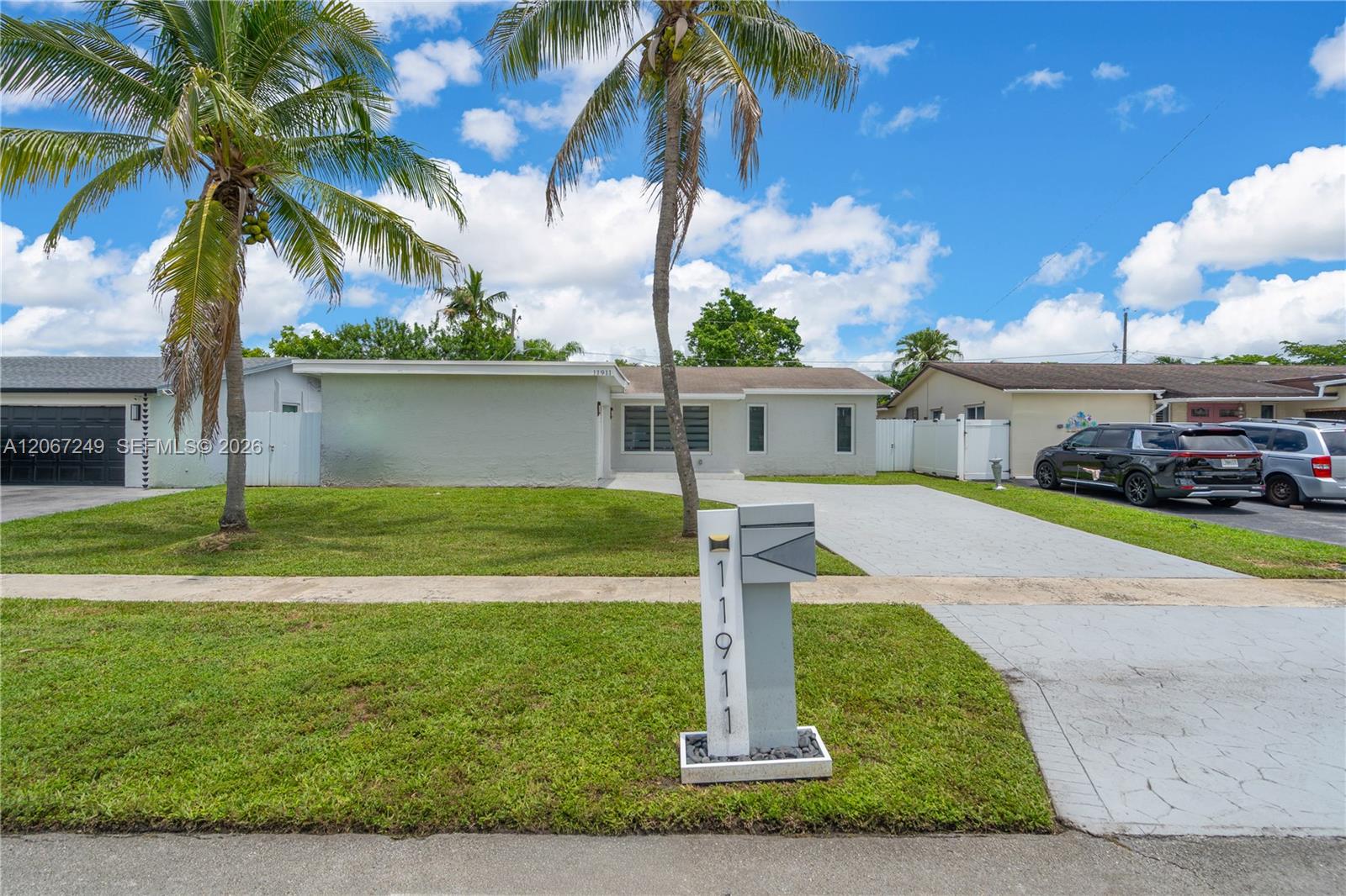 11911 NW 32nd Mnr, Sunrise FL 33323