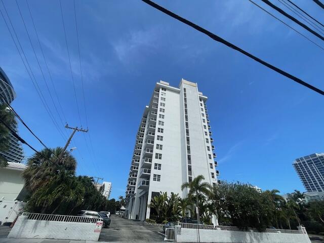 336 N Birch Road # 6d — Photo 3