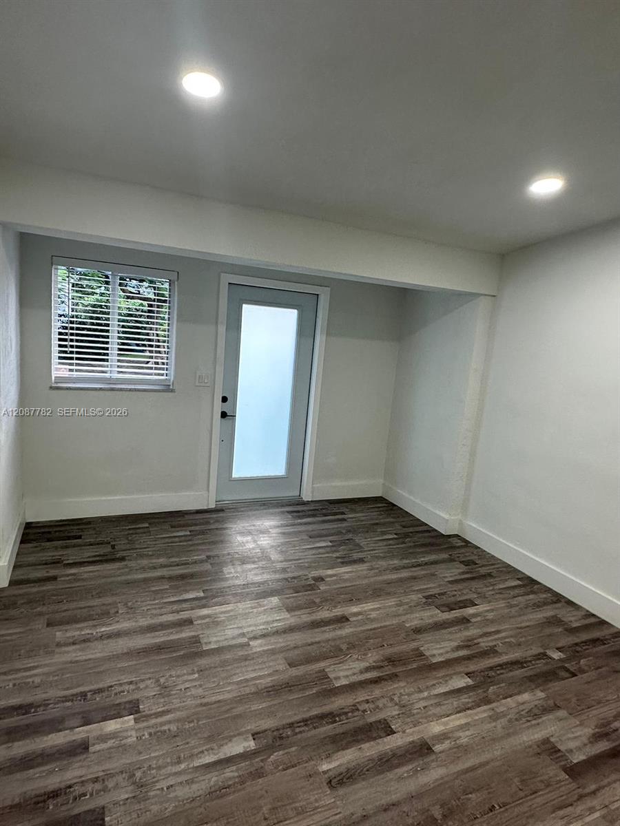 3045 SW 21st St # 3047 — Photo 4