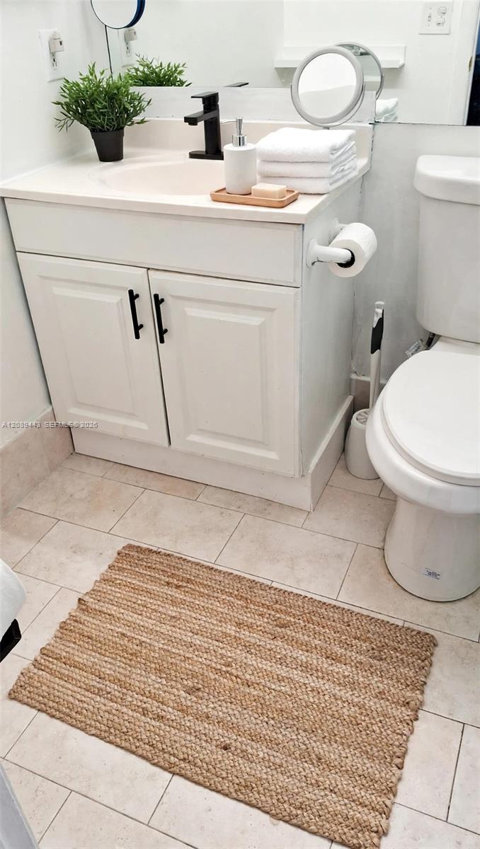233 Preston F # 233 — Photo 4
