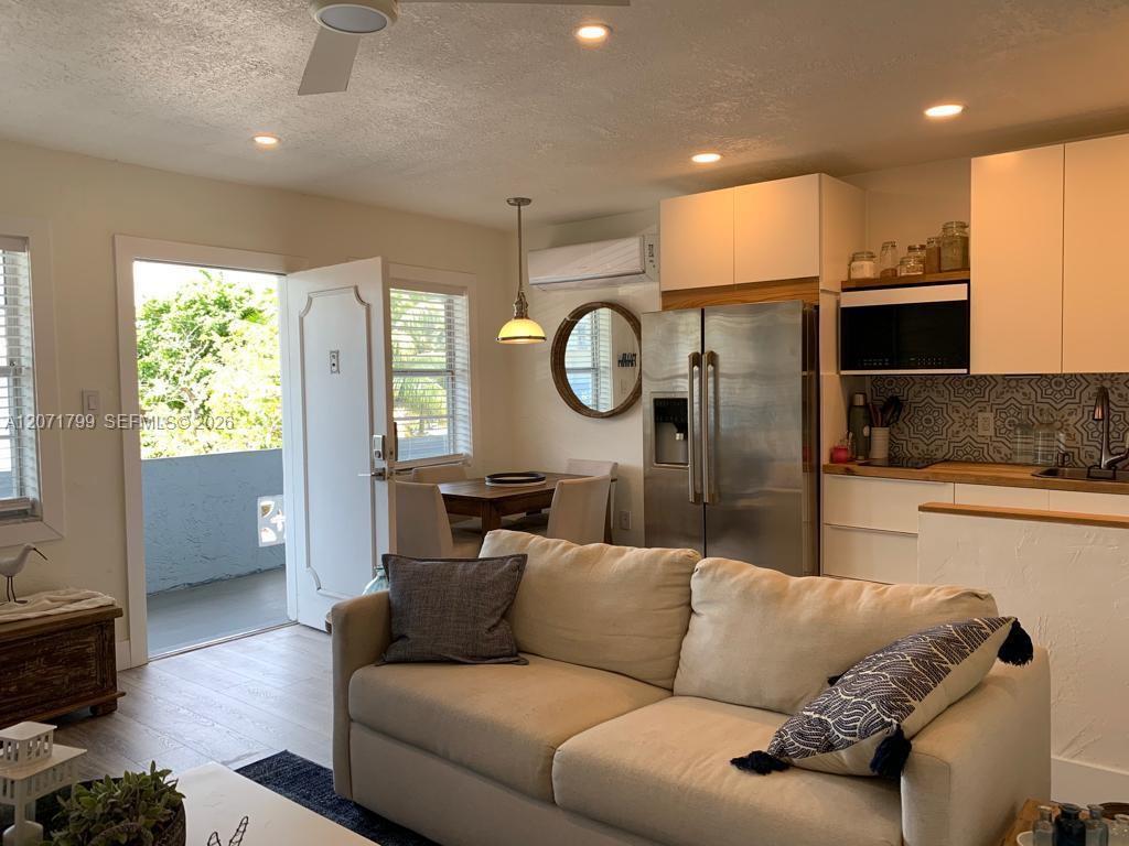1860 Venice Park Dr # 206 View 11