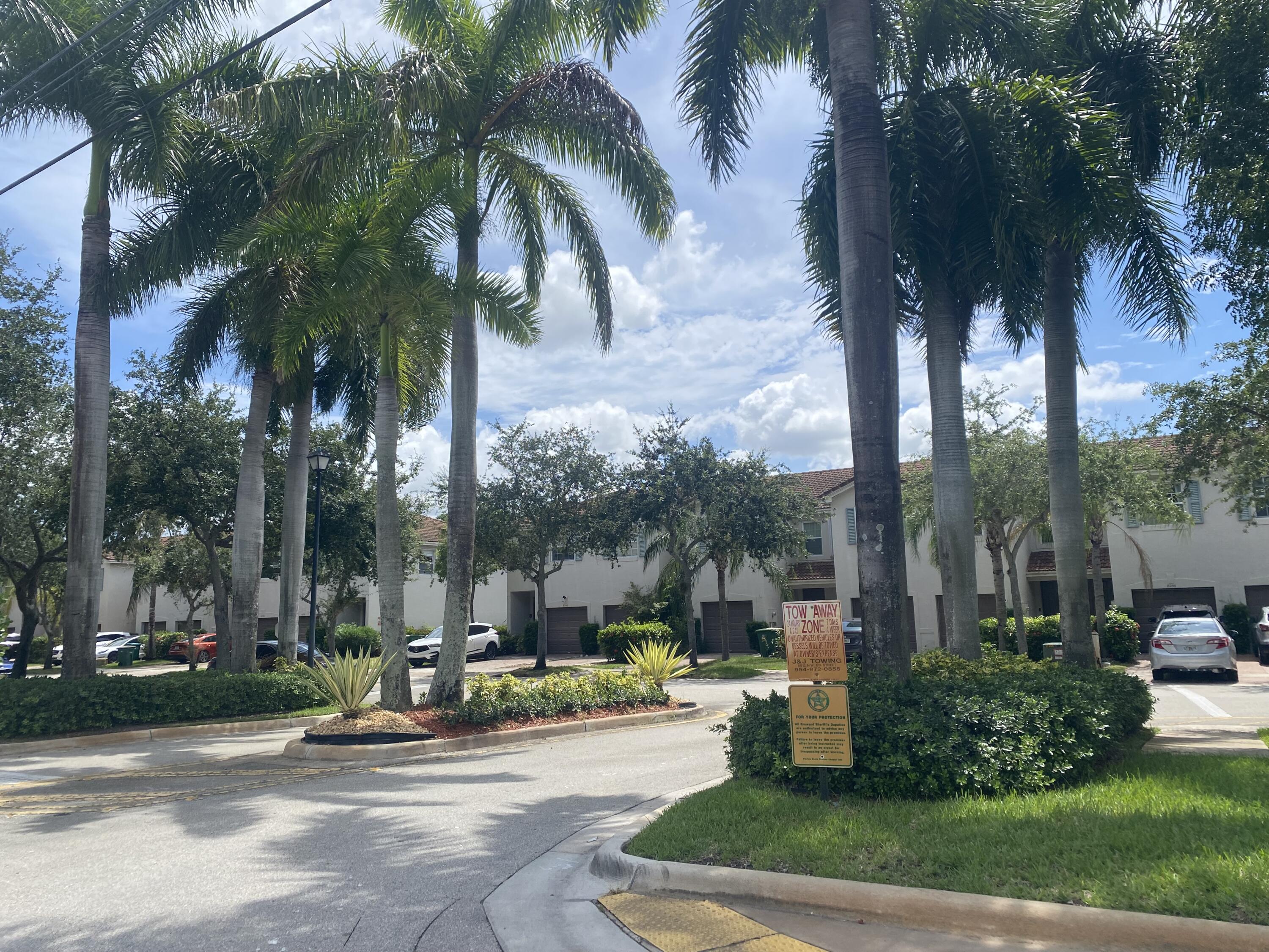 8214 Prestige Commons Drive # 8214, Tamarac FL 33321