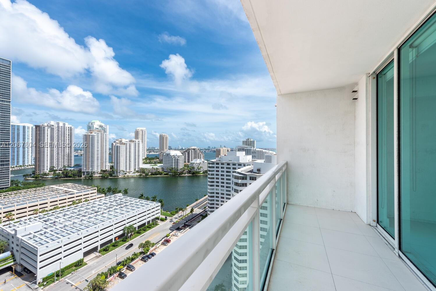 950 Brickell Bay Dr # 2208, Miami FL 33131