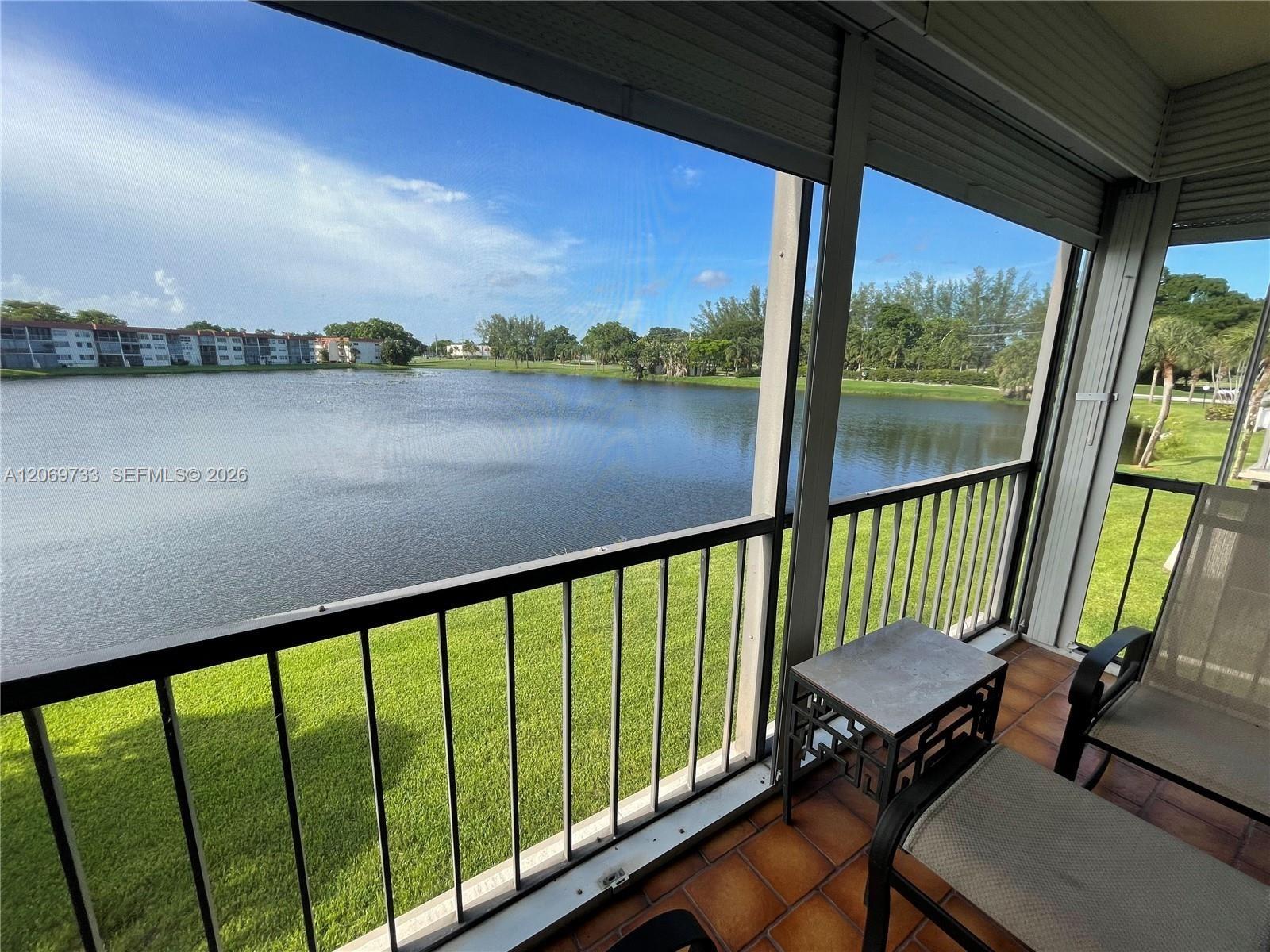 9423 S Hollybrook Lake Dr # 203, Pembroke Pines FL 33025