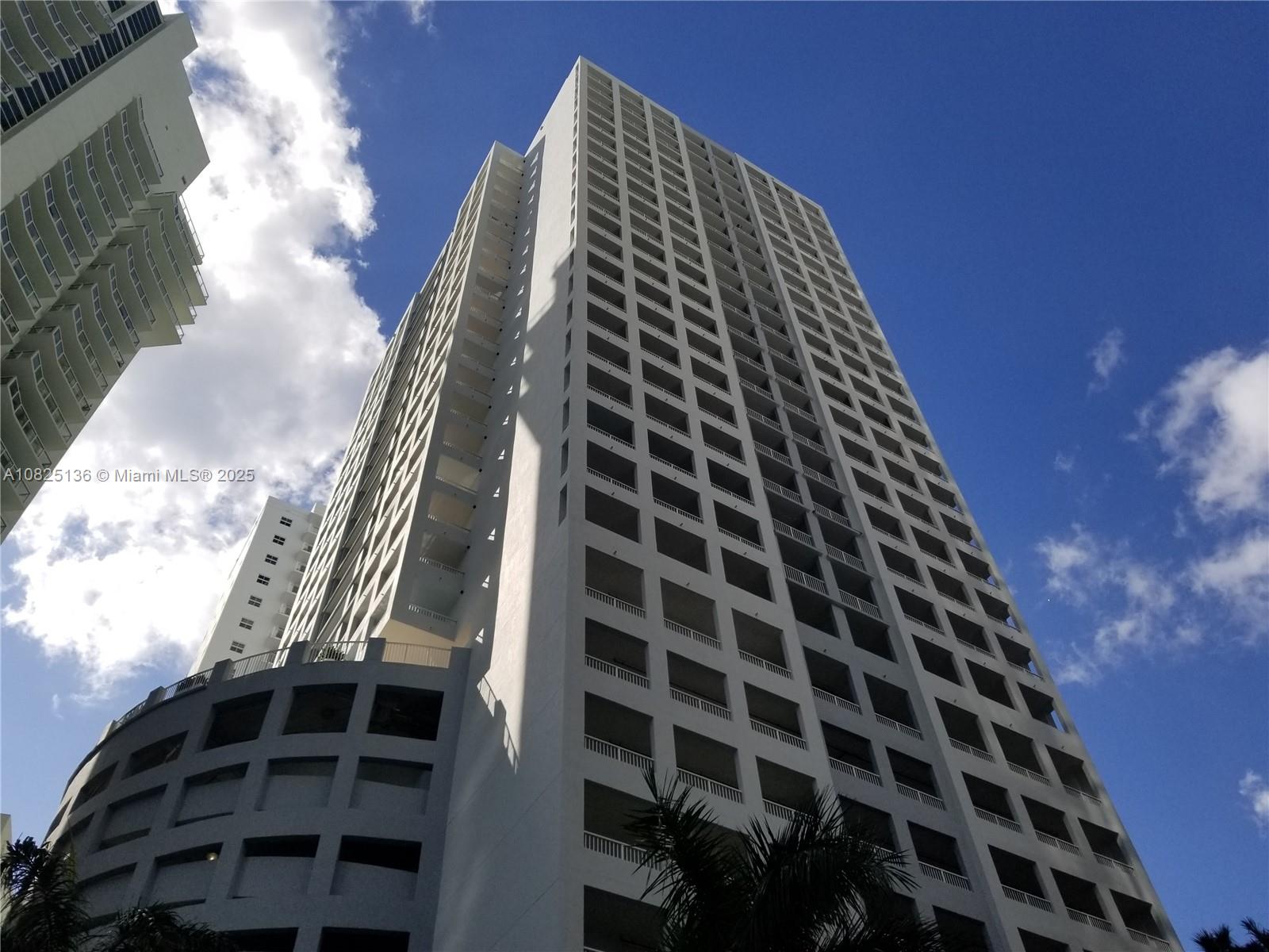 170 SE 14th St # 1407, Miami FL 33131
