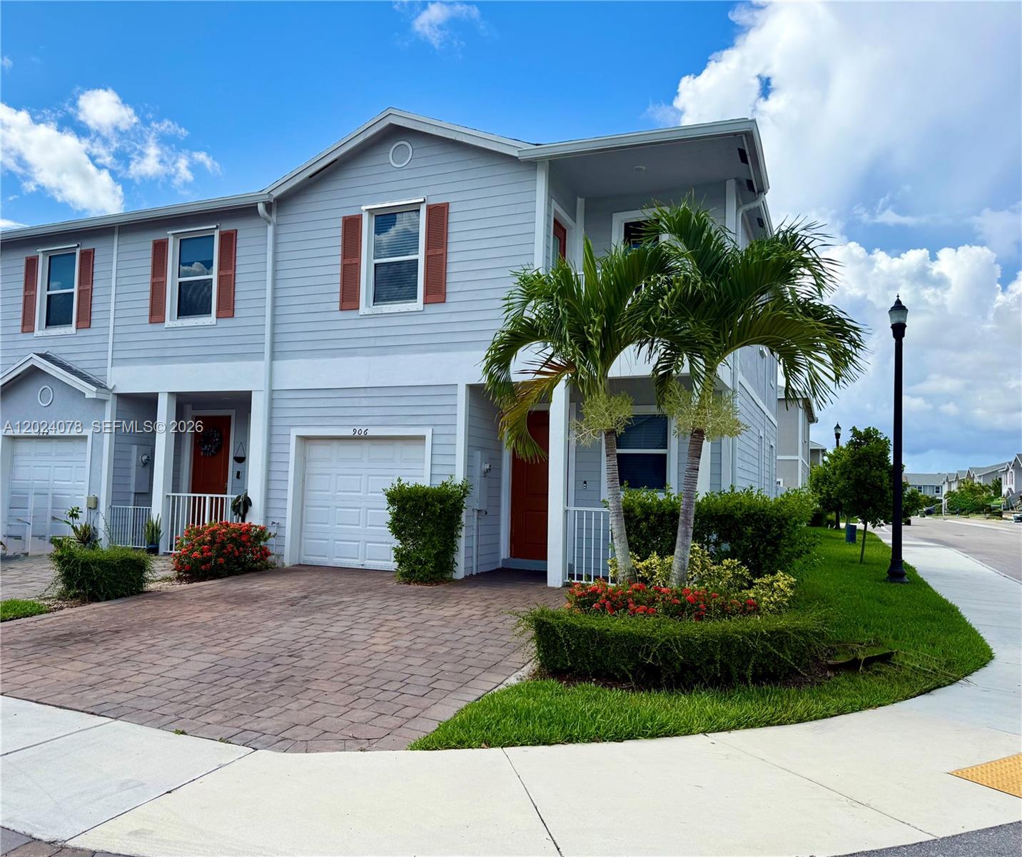 906 SE 17th St # 0, Homestead FL 33034