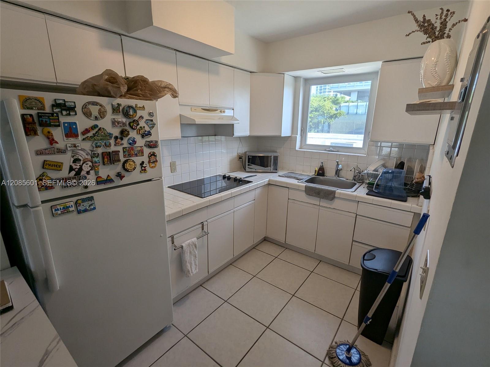 158 Ocean Dr # 406 — Photo 5