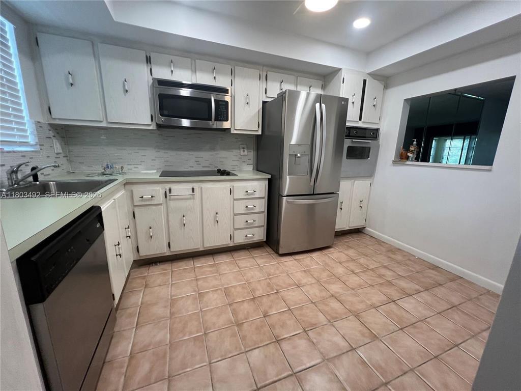 609 S STATE ROAD 7 # 2H — Photo 3