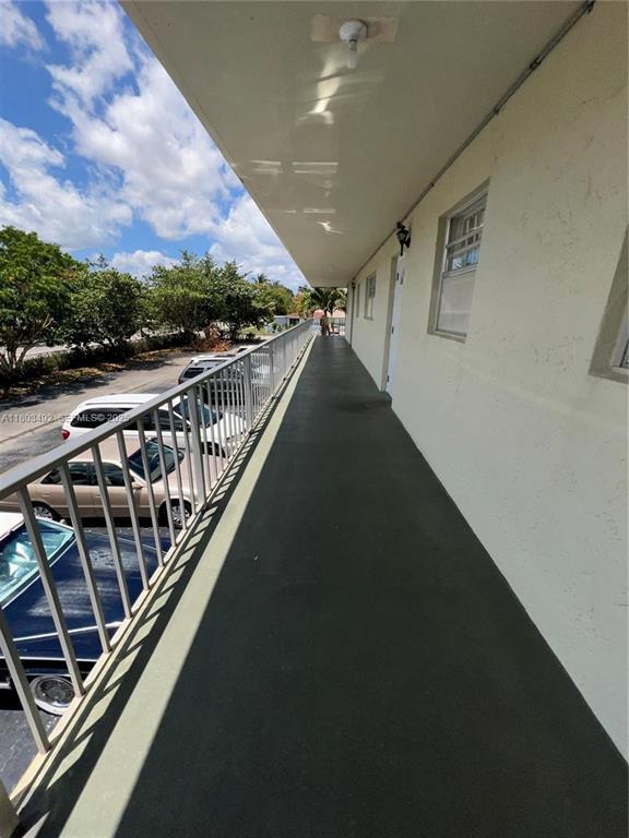 609 S STATE ROAD 7 # 2H — Photo 2