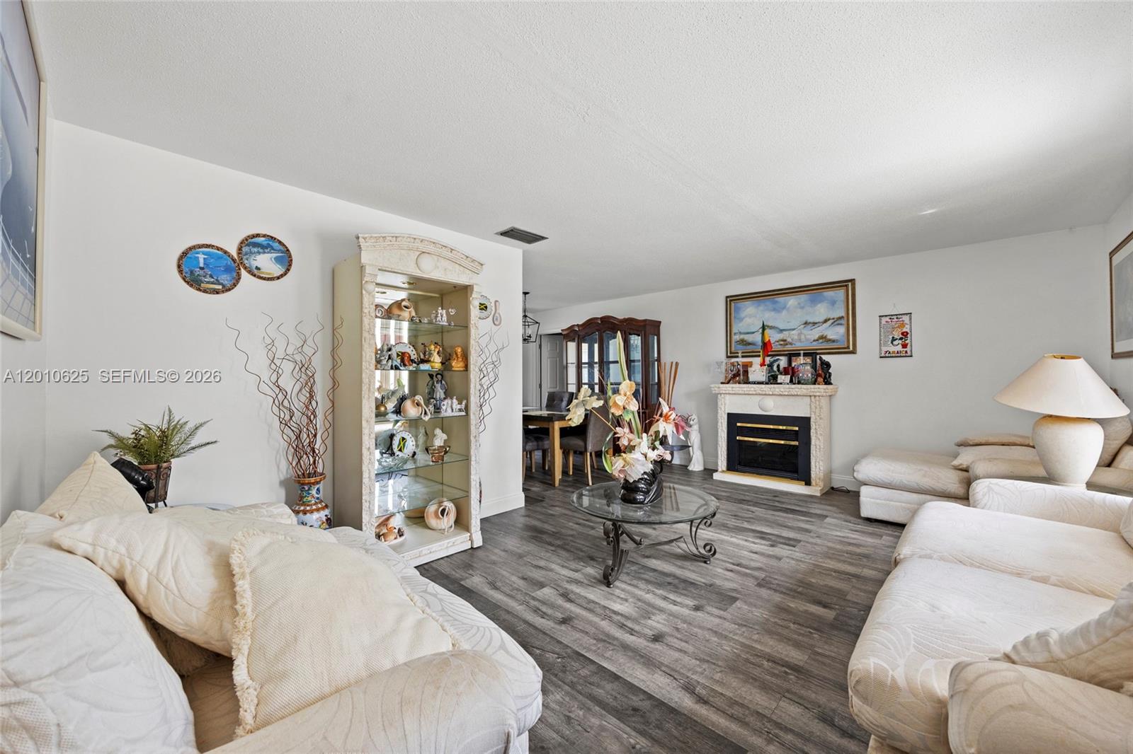 1831 Hiltonia Cir — Photo 5