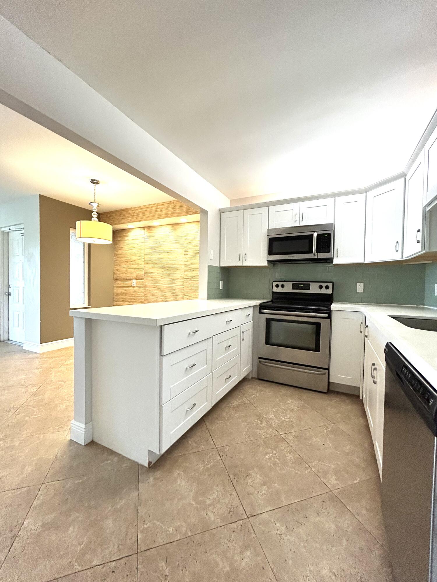 13830 Oneida Drive # G1, Delray Beach FL 33446