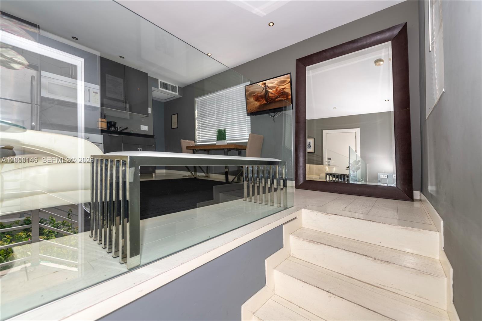550 Michigan Ave # 2, Miami Beach FL 33139