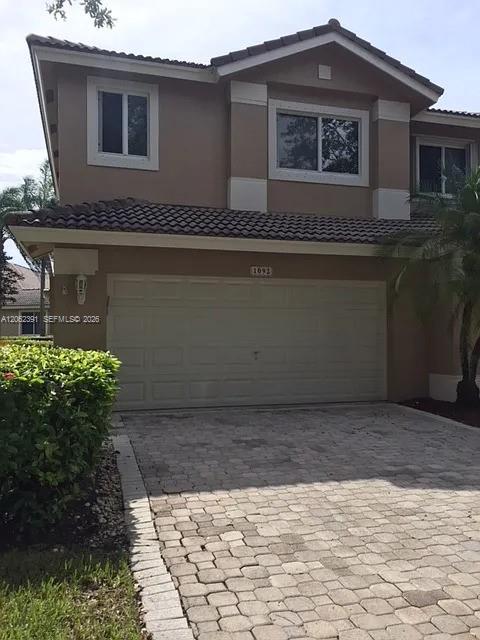 1092 SW 158th Ave, Pembroke Pines FL 33027