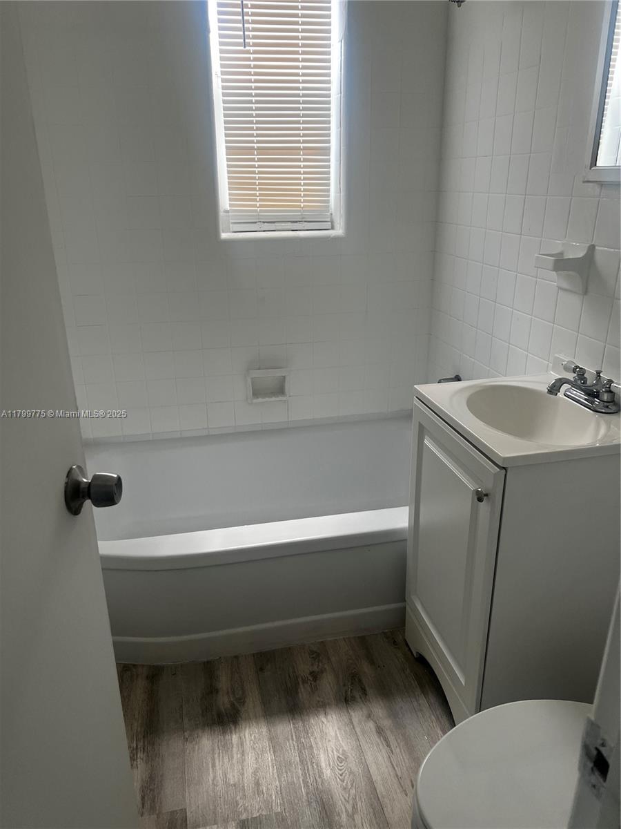 1608 Drexel Avenue # 18 View 10