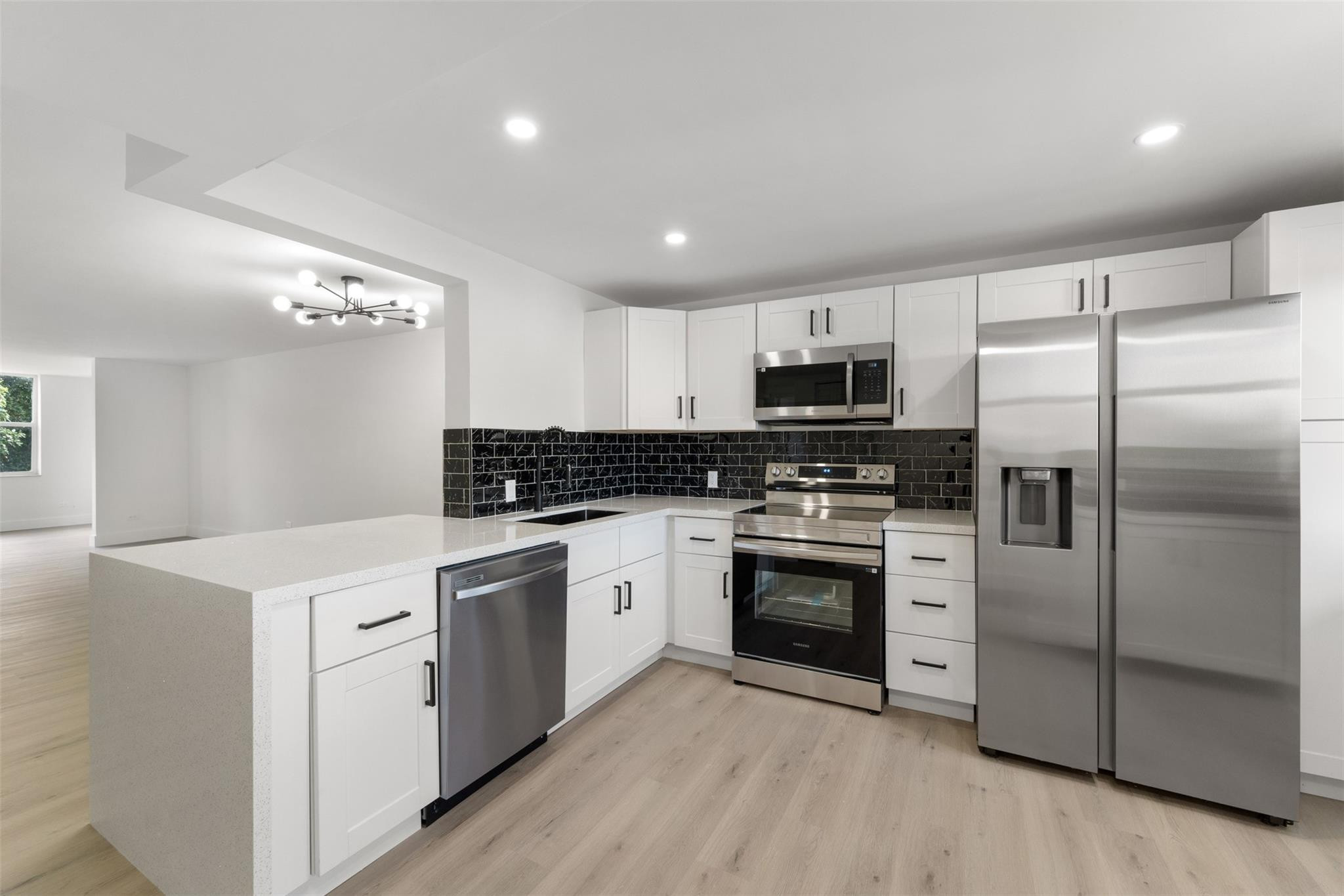 441 NE 195th Street # 302, Miami FL 33179