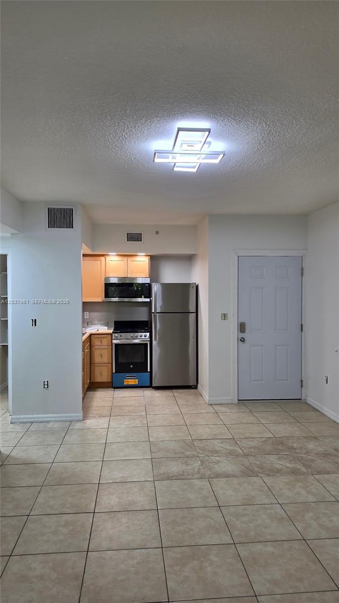 2630 SW 28th St # 14, Miami FL 33133