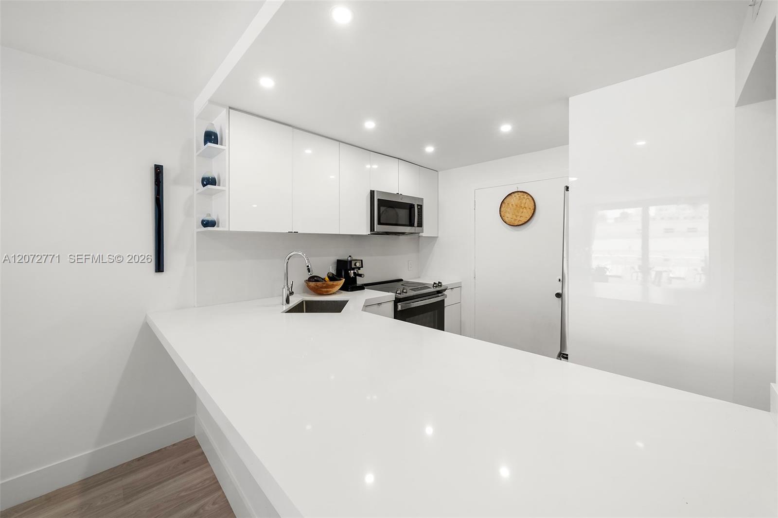 345 Ocean Dr # 610 — Photo 5