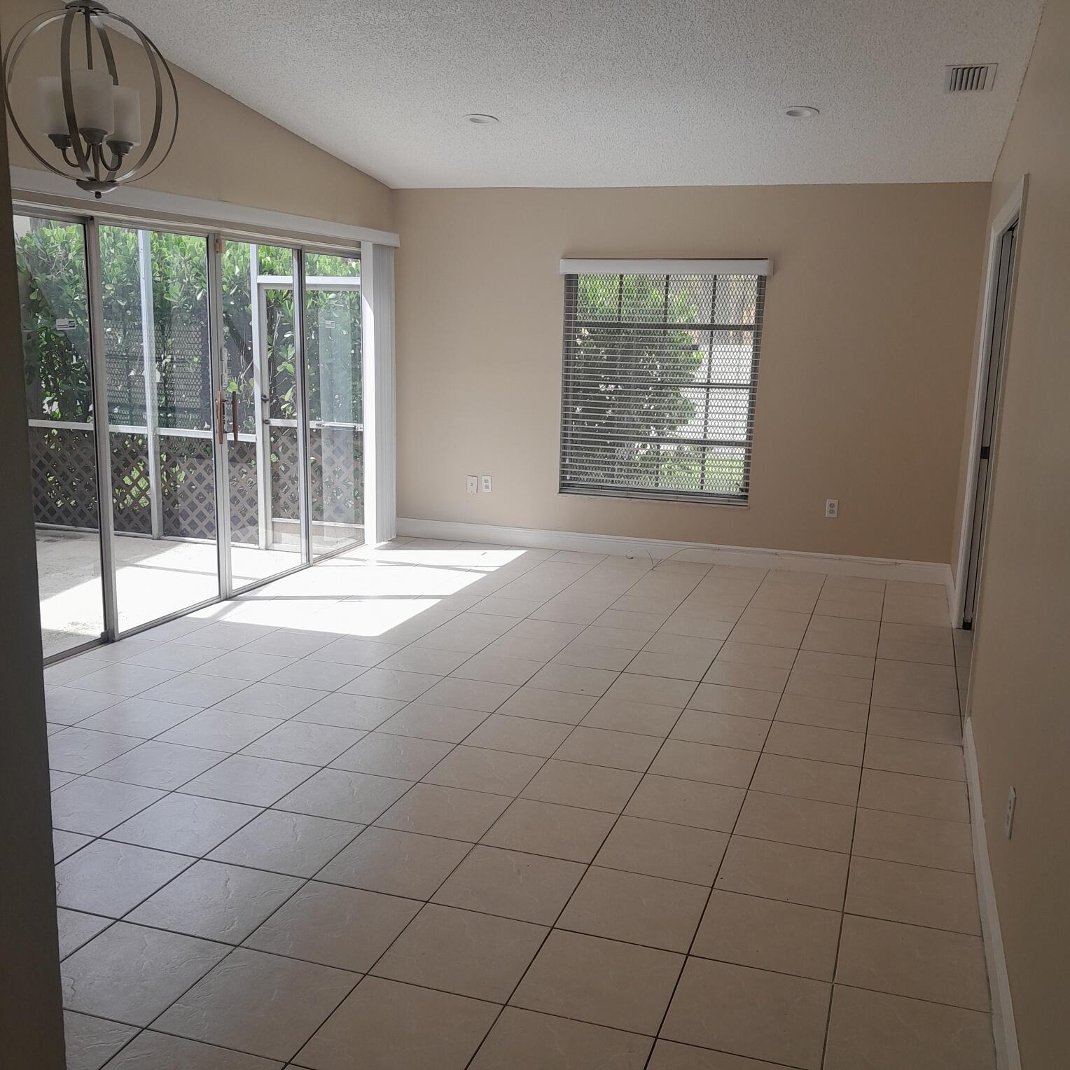 9311 E HEATHER Lane — Photo 3