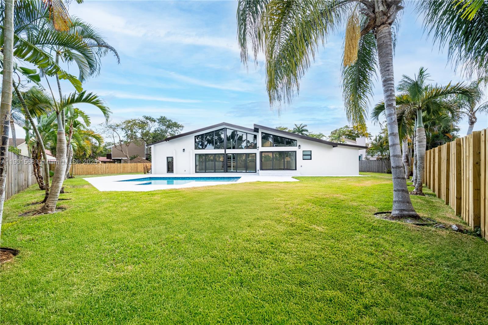 842 W Coco Plum Cir — Photo 4
